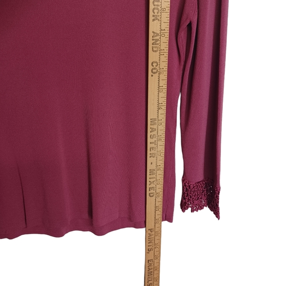 SARA & LILY Magenta Crochet Lace Scoop Neckline Pink Ribbed Top Medium - Picture 4 of 5